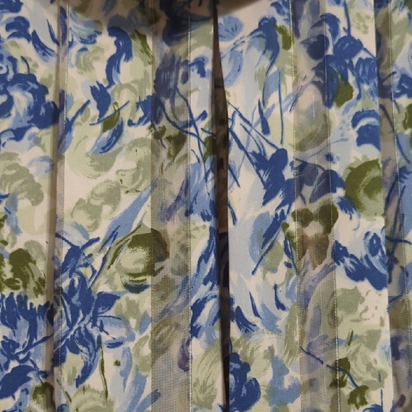 Vintage NICOLA Floral Blouse Women's 14 Pleated Front Buttons Lightweight - Picture 5 of 11